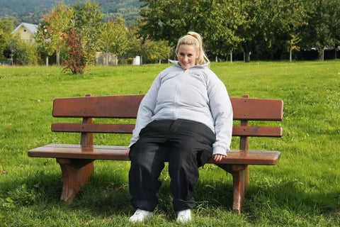 Costum de simulare a obezității, versiune feminin