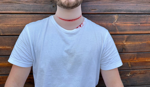 Moulage tăiătură pe gât