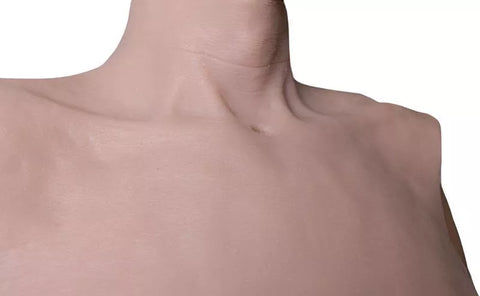 Guler simulat "traheostomie"