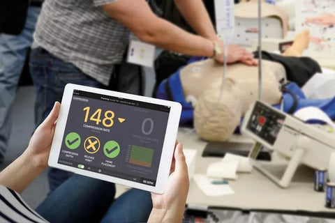 Cutie de control CPR Metrix și iPad pentru manechini CRISIS și CPARLENE